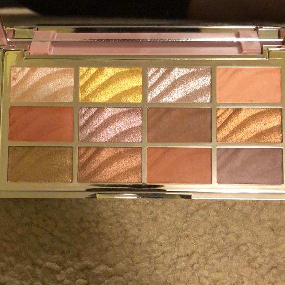 Ciate London The Velvet Palette - Picture 3 of 3